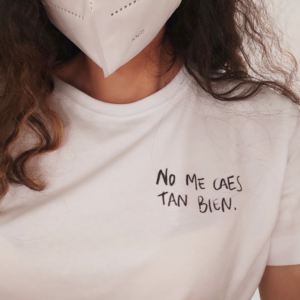 Camiseta unisex "No me caes tan bien"